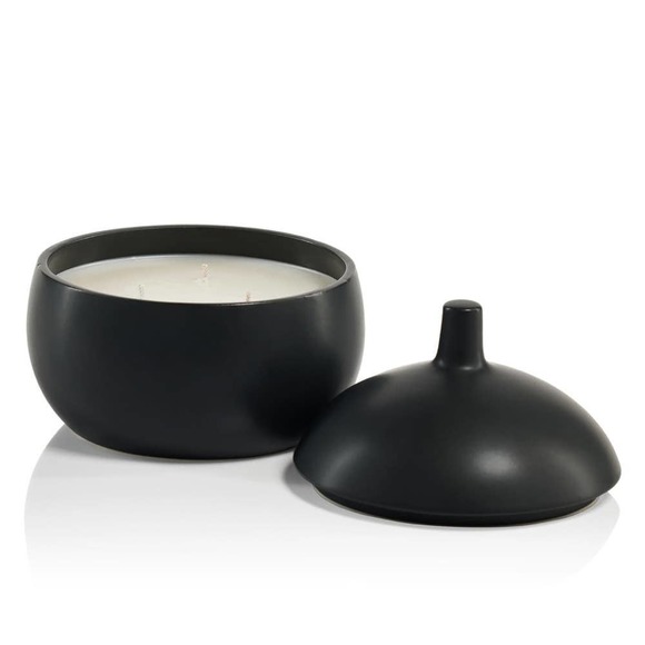 ZODAX Bodega Ceramic Candle Large Black Lemon Blackberry Musk 16.7oz 50hr NIB - Picture 2 of 11